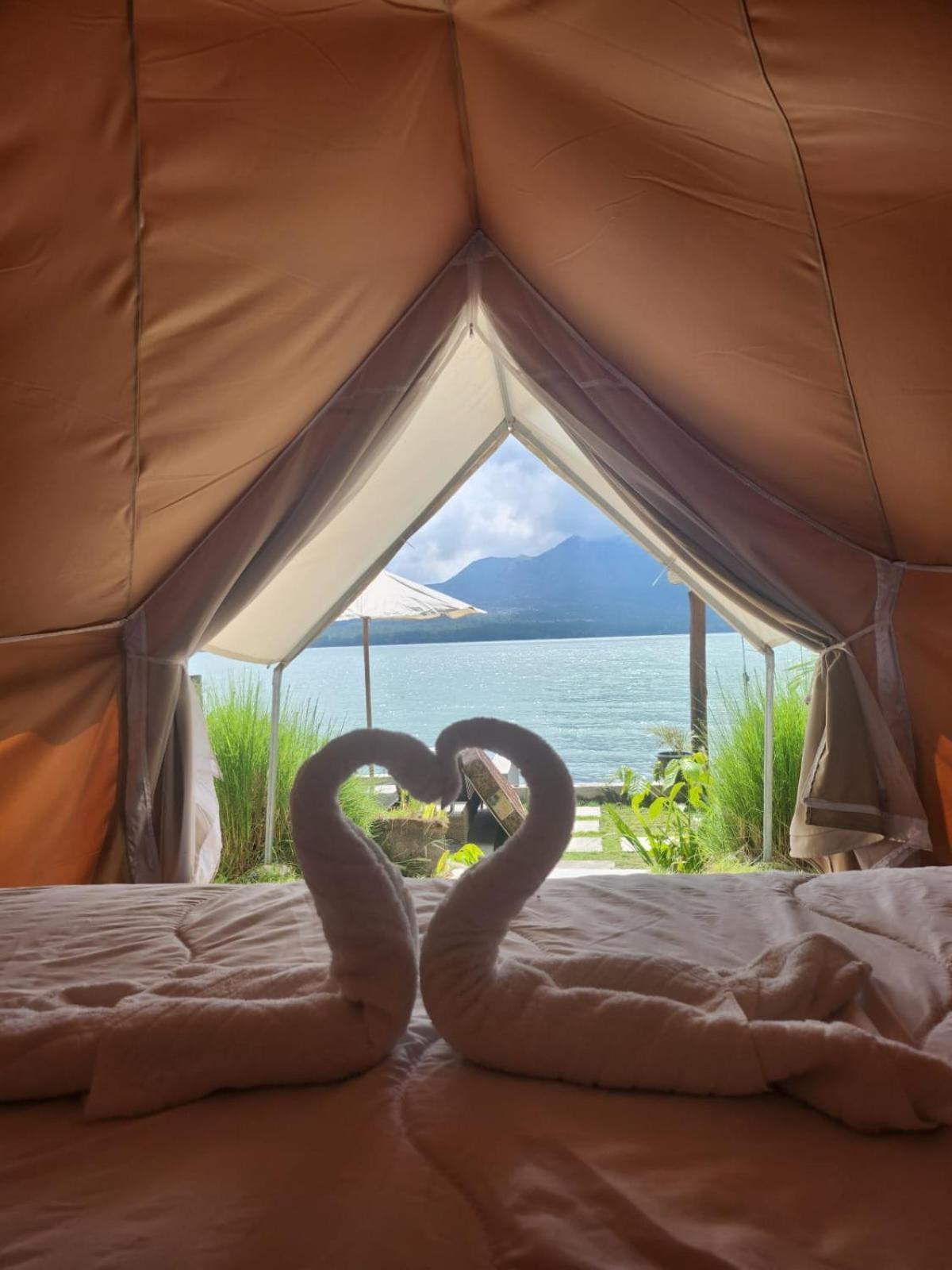 Emayan Glamping Kubupenlokan Εξωτερικό φωτογραφία