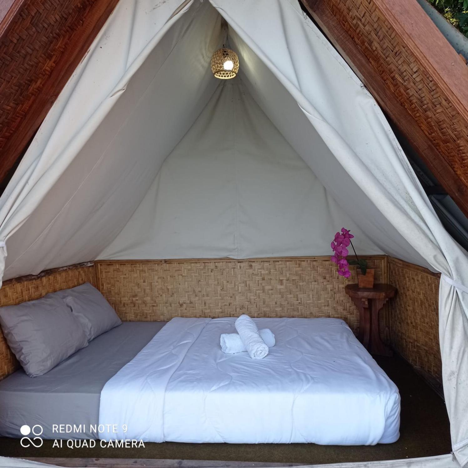 Emayan Glamping Kubupenlokan Εξωτερικό φωτογραφία